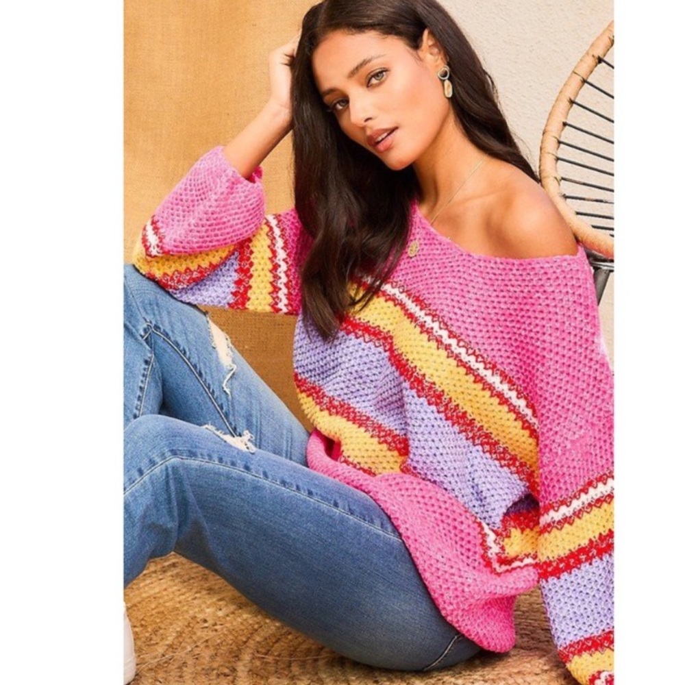 Round Neck Color Block Oversized Sweater - Picture 2 of 11